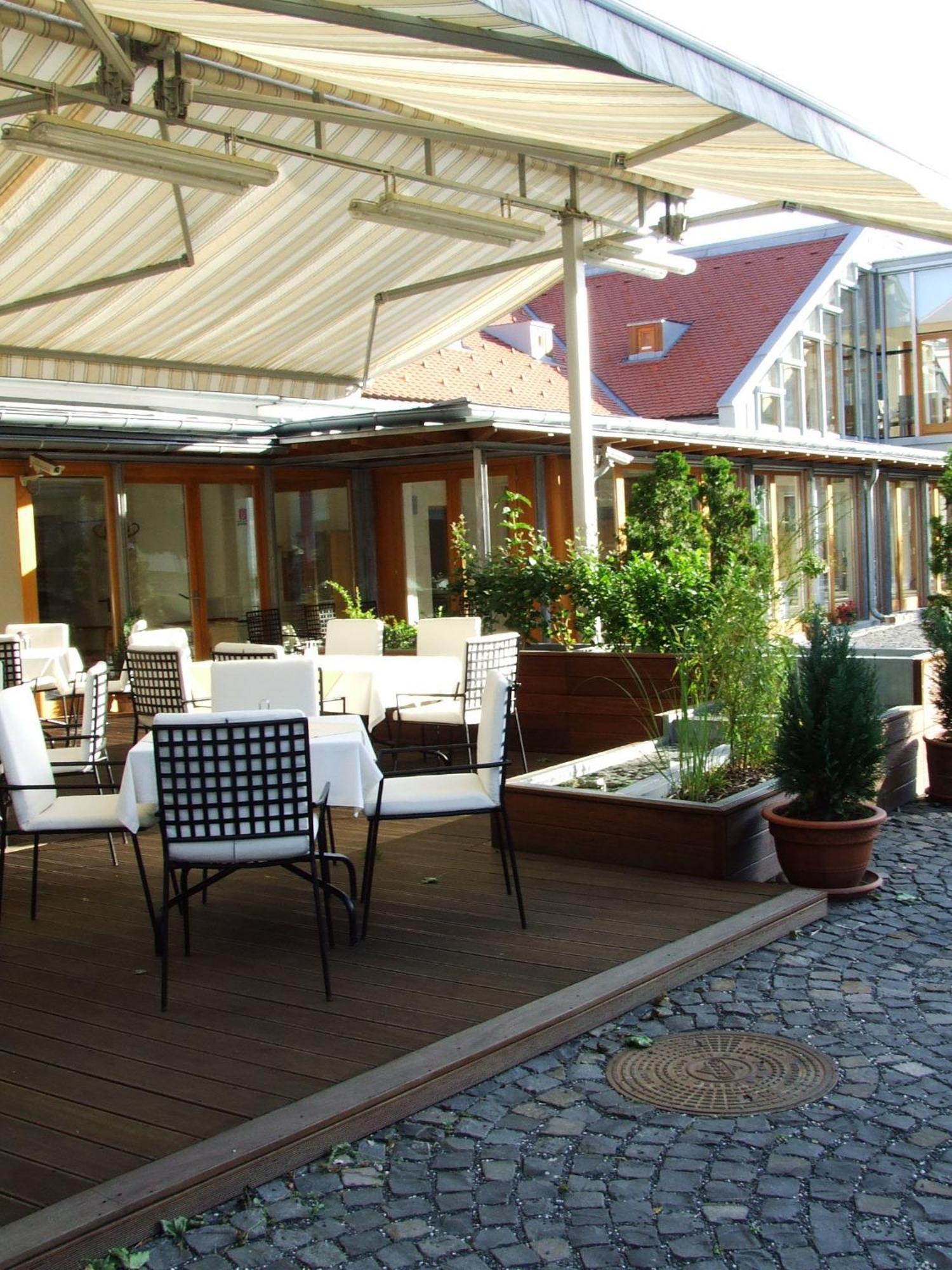 Gizella Hotel And Restaurant Veszprém Екстериор снимка